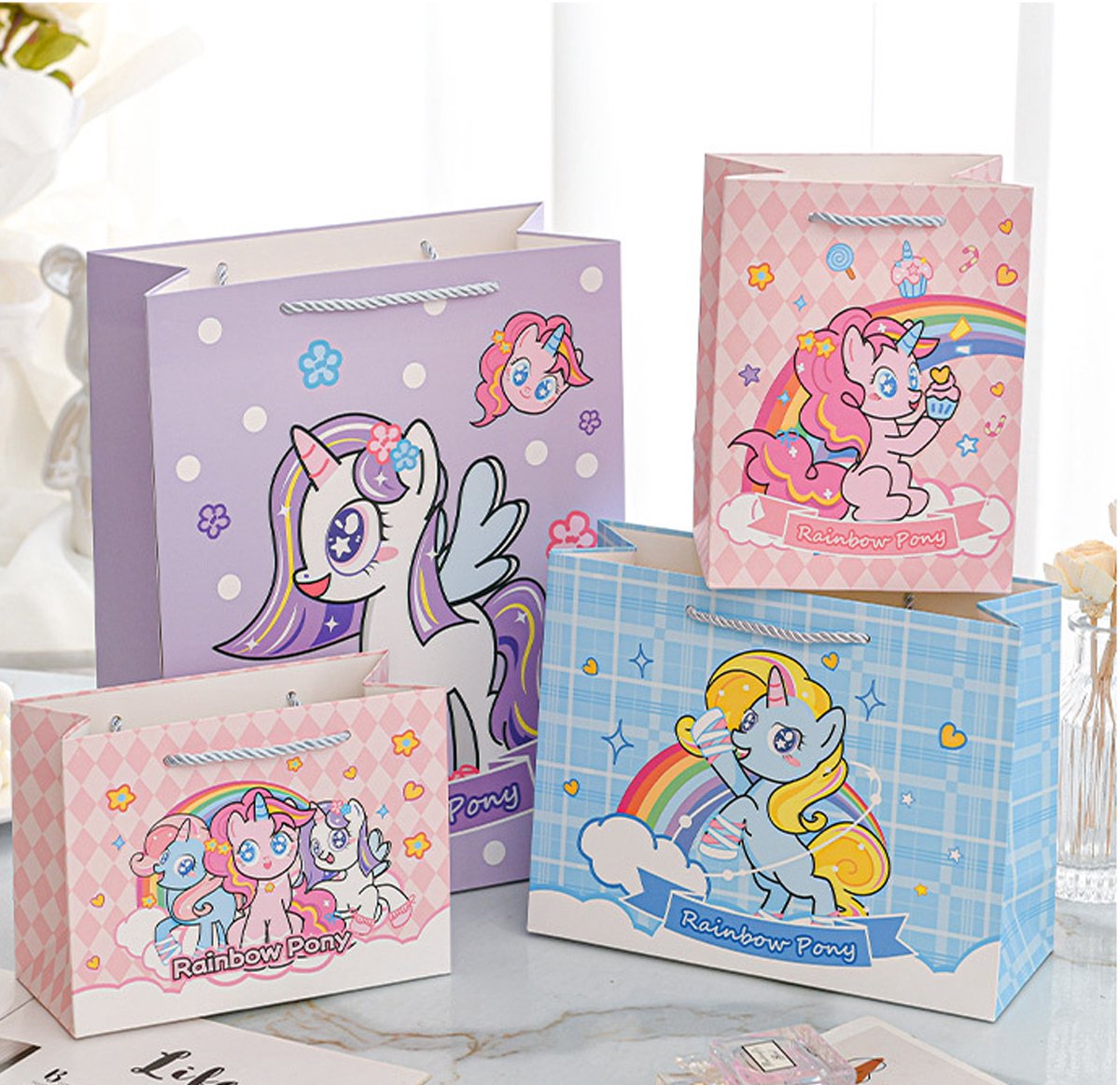 Cadeauzakjes met magische pony’s – 12 stuks – regenboogdesign