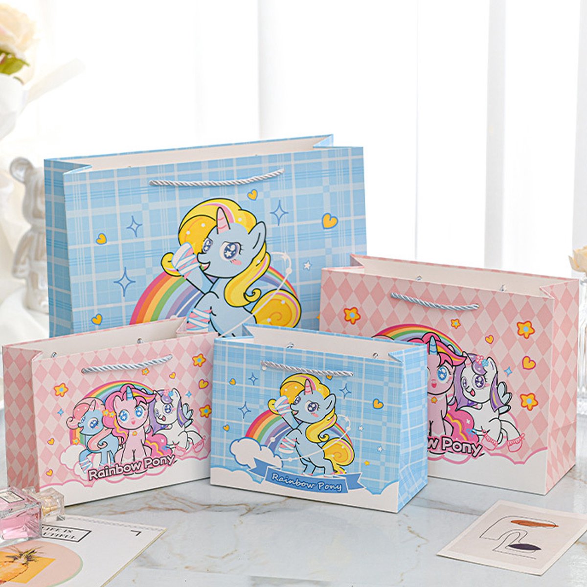 Cadeauzakjes met magische pony’s – 12 stuks – regenboogdesign